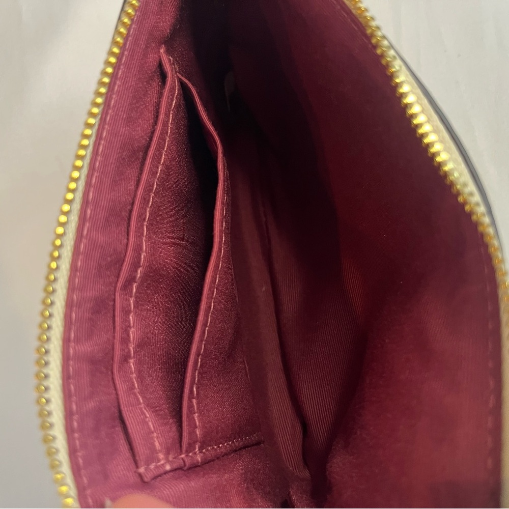 Coach wristlet - Picture 3 of 3